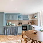 Charming Heart Of Suquet Neighborhood Apartment